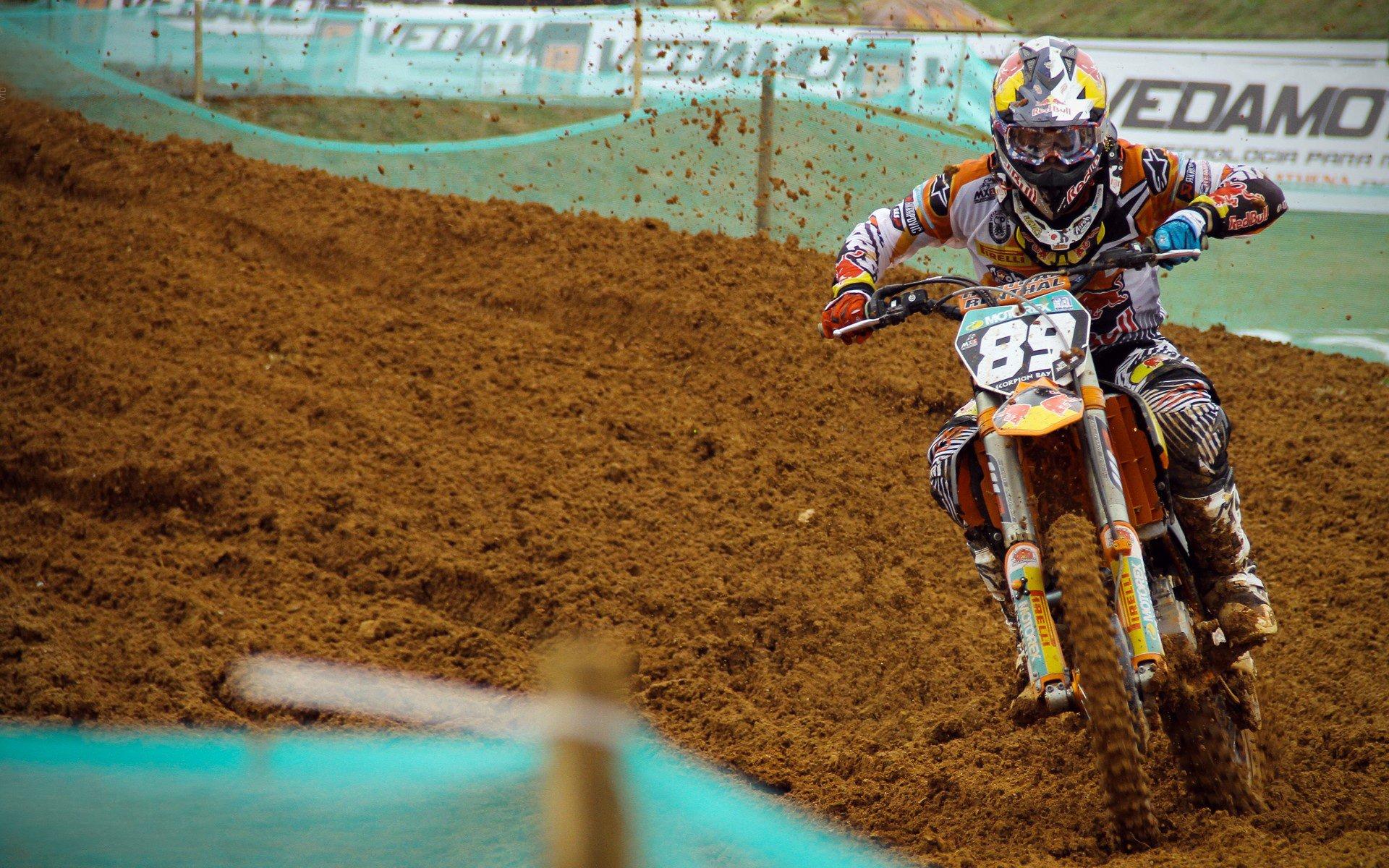 姆巴佩梅开二度助巴黎圣日耳曼逆转取胜 法甲冠军悬念再起