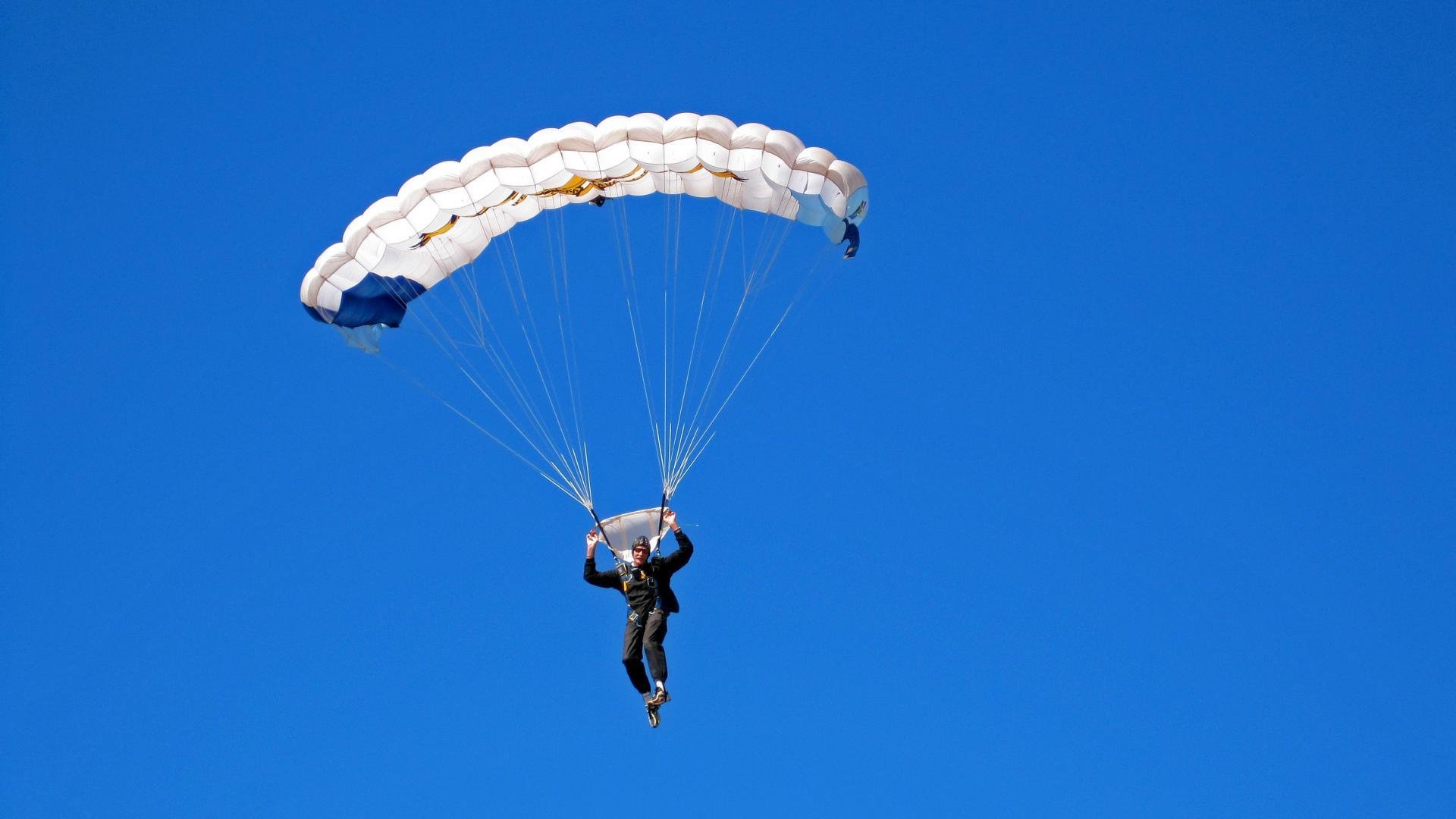 皇家马德里绝杀巴塞罗那 西甲争冠悬念再起